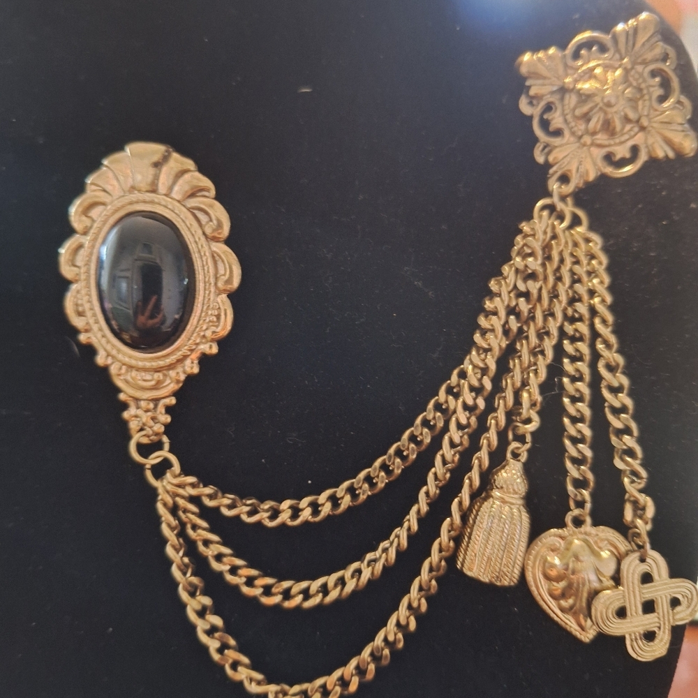 Vintage Elegant Gold Tone and Black Pendant